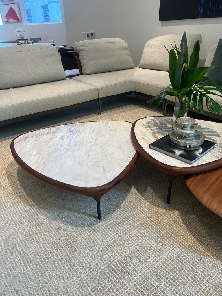 MESA LANCER MARMORE CALACATA 960X960X200 IMBUIA