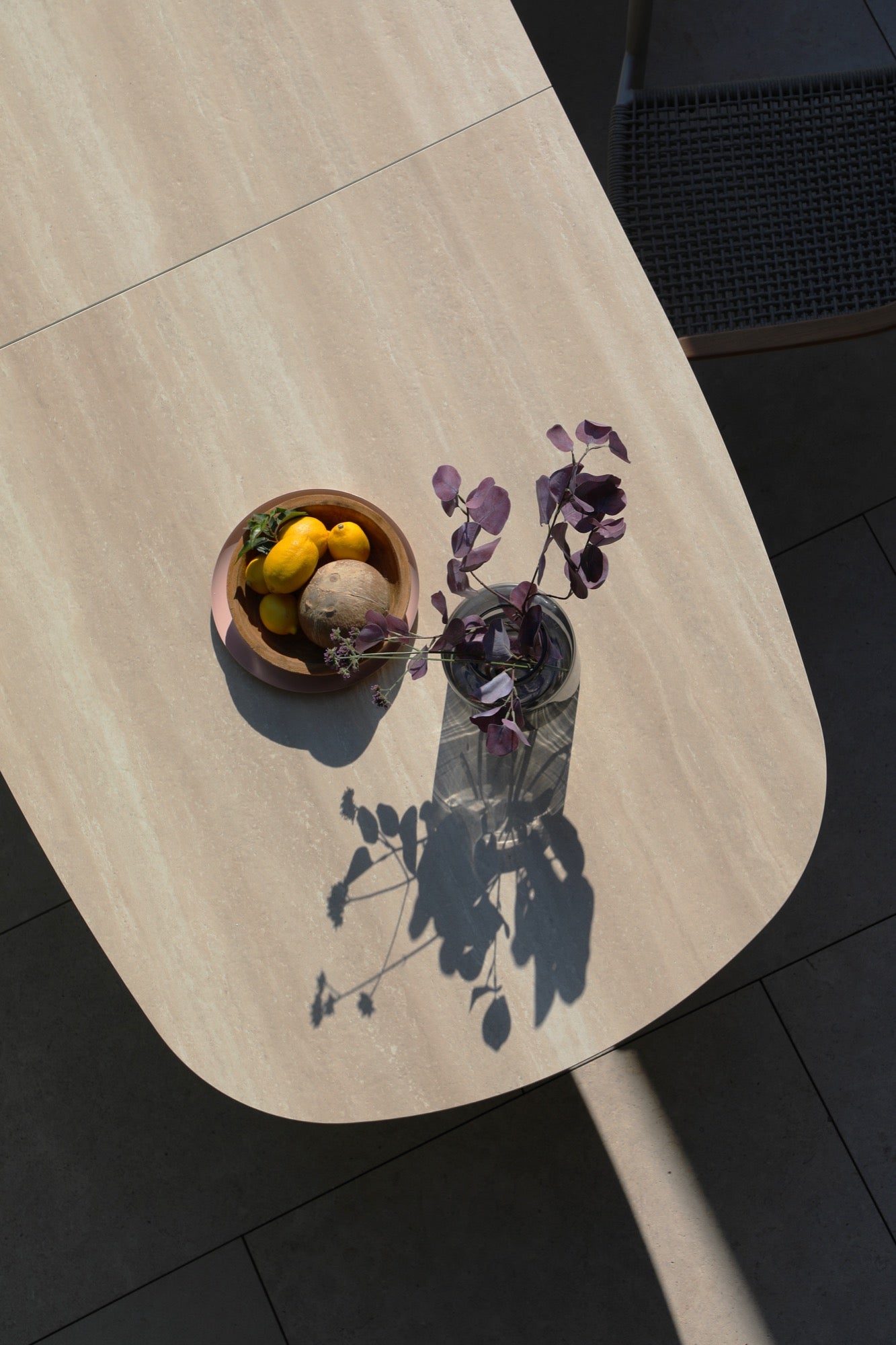 ALBASTRO ORGANIC - ALUMINIUM FRAME WITH CERMIC TABLE TOP