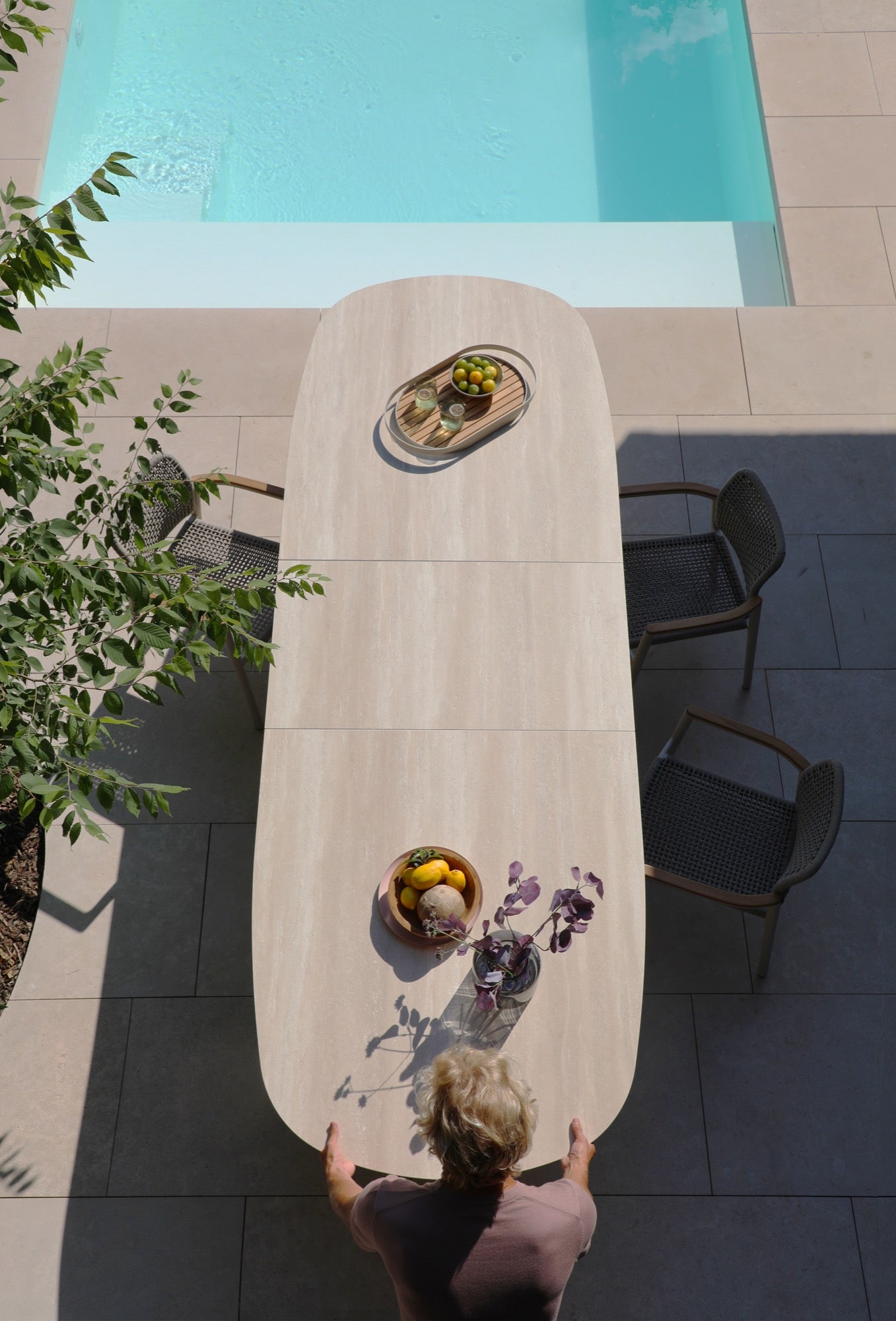 ALBASTRO ORGANIC - ALUMINIUM FRAME WITH CERMIC TABLE TOP