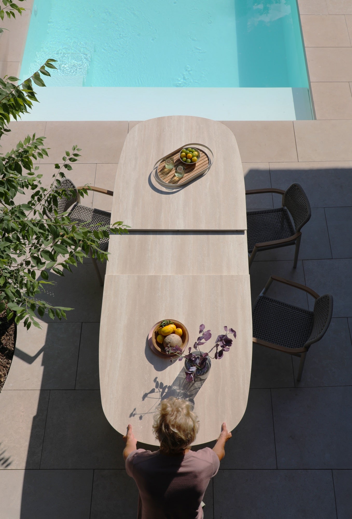 ALBASTRO ORGANIC - ALUMINIUM FRAME WITH CERMIC TABLE TOP