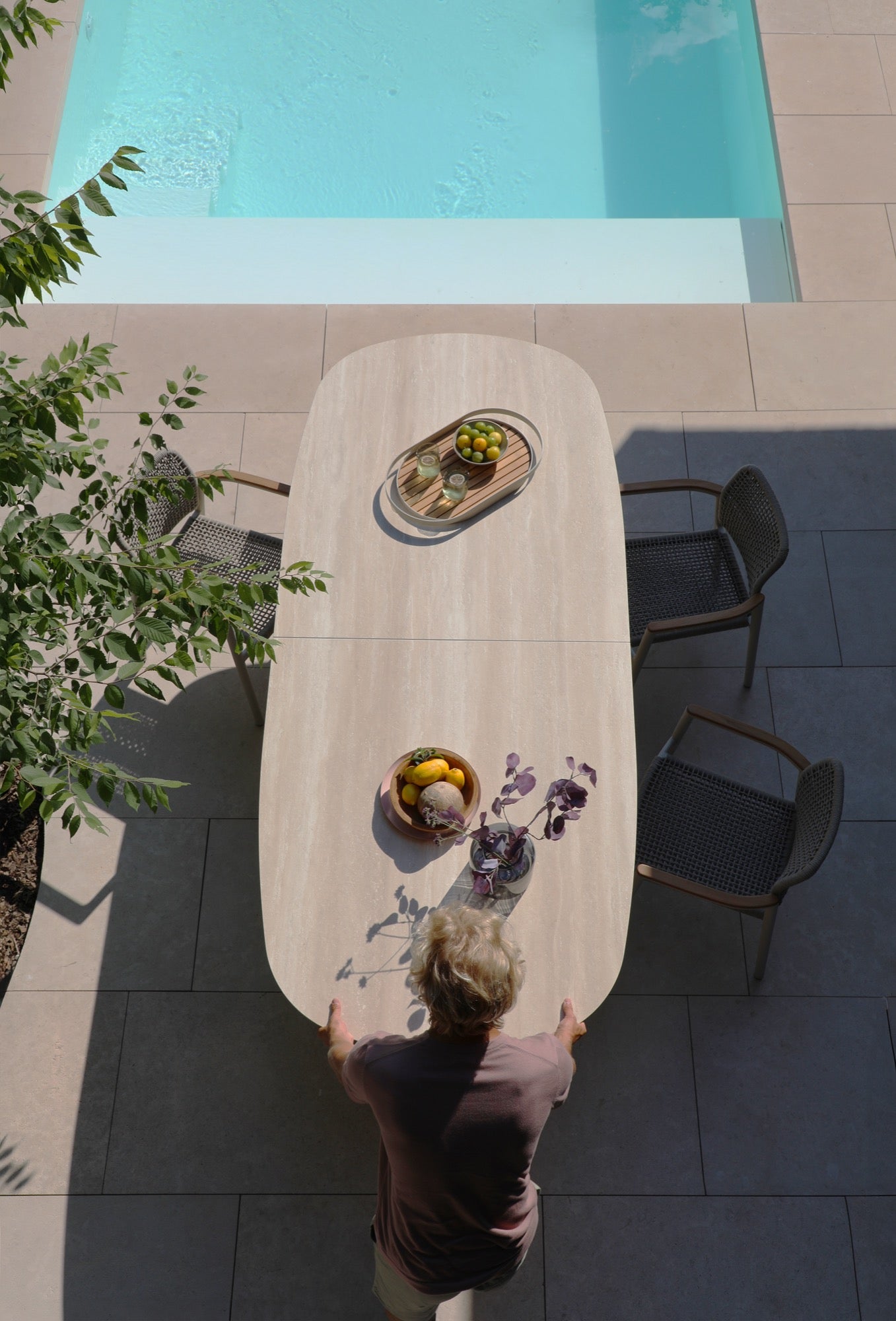 ALBASTRO ORGANIC - ALUMINIUM FRAME WITH CERMIC TABLE TOP