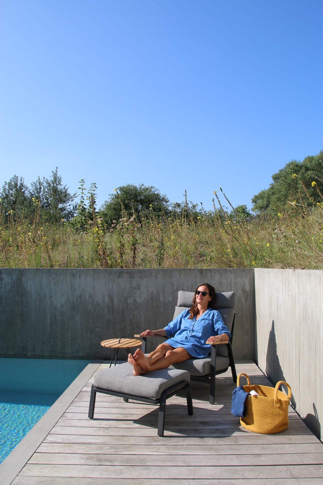 DANDY NEO LOUNGE CHAIR MOCHA